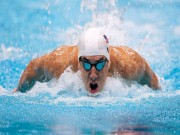 Michael Phelps đối đầu cá mập trắng bên đường đua  chết chóc 