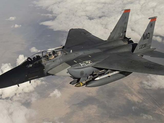 Chiến đấu cơ Mỹ bắn rơi máy bay Iran mang vũ khí ở Syria