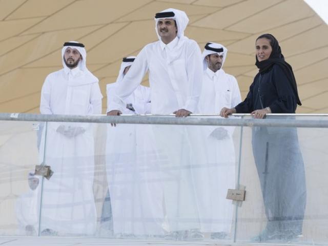 Quốc vương Qatar lần đầu xuất hiện trong khủng hoảng
