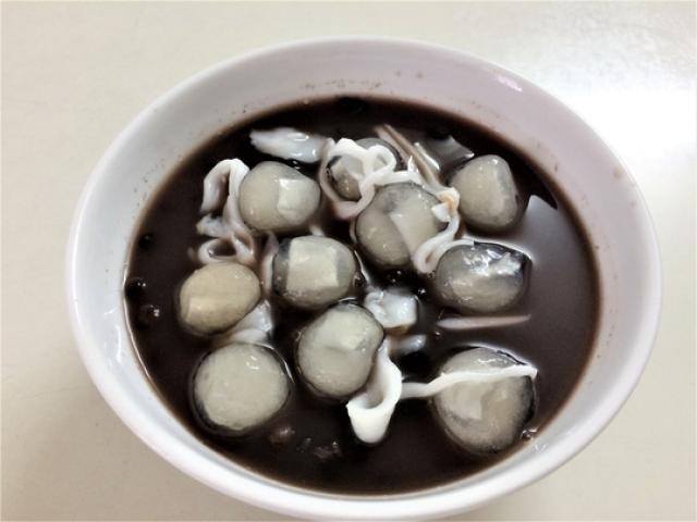 Ẩm thực - Trưa hè bỗng thèm chén chè đậu đen thuở nào