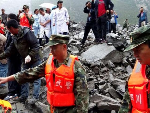 Lở đất kinh hoàng ở Trung Quốc, 141 người bị chôn vùi