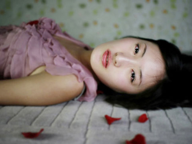 Bạn trẻ - Cuộc sống - Bị chồng hành hạ mỗi sáng vì phút lầm lỡ trong quá khứ