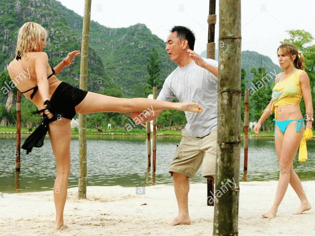 Phim - 7 cao thủ võ thuật "đỉnh" nhất TQ: Kẻ đi thuê nhà, người ở biệt thự