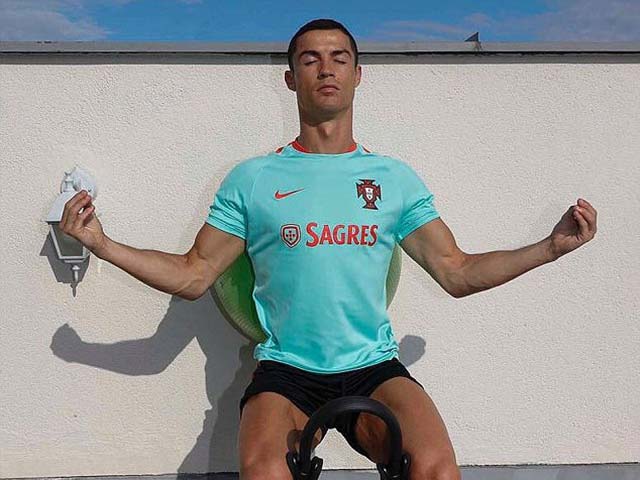 Ronaldo tập luyện "dị", tương lai ở Real vẫn chưa rõ ràng