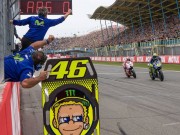 Thể thao - Đua xe MotoGP: Cú Decima lịch sử của huyền thoại &quot;The Doctor&quot;