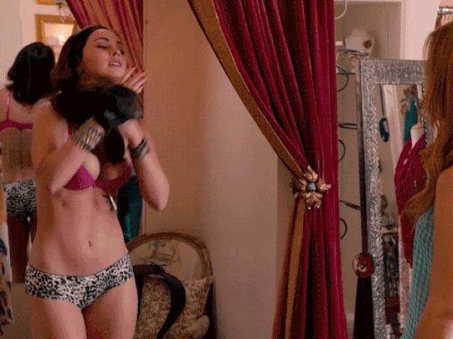 Phim - Không cần cảnh nóng, nàng cáo Megan Fox vẫn giúp phim hút hơn 1 tỷ đô