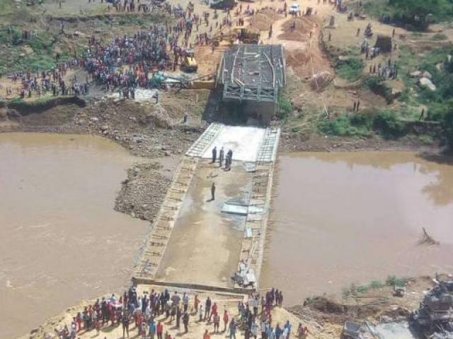 Thế giới - Cầu hữu nghị TQ xây ở Kenya đổ sập khi gần hoàn thành