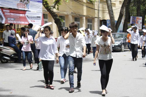 Tin tức trong ngày - Ngày thi thứ 2: Số thí sinh bị đình chỉ cao gấp 10 lần ngày đầu