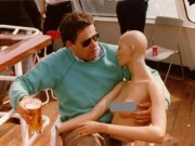 Gã đồng nghiệp chuyên "thu mua chân dài"