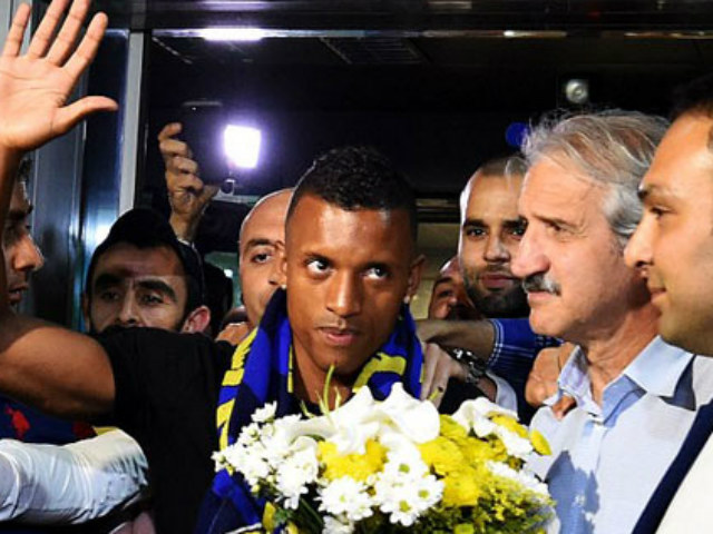 Ngôi sao bóng đá - Sao 360 độ 6/7: Dàn sao MU khoe “siêu xe”