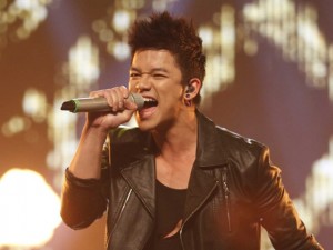 Ca nhạc - MTV - Hot boy Việt kiều đầy ma mị khiến Thu Minh “khó thở“