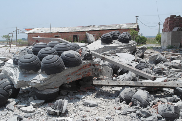 Tin tức trong ngày - Hiện trường tượng Phật gần trăm tấn bất ngờ đổ sập ở Thái Bình