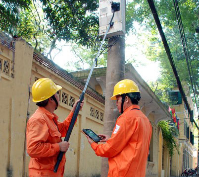 Thị trường - Tiêu dùng - Chi tiền tỷ cho “gậy tự sướng”, giá điện có tăng?