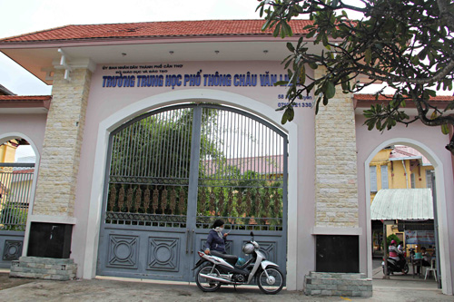 Tin tức trong ngày - Ngôi trường gần 100 tuổi thoát “án tử” trước giờ G