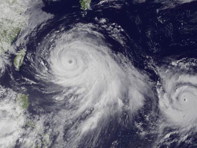 Tin tức trong ngày - “Bão chứng khoán” chưa ngớt, TQ sắp đón thêm siêu bão