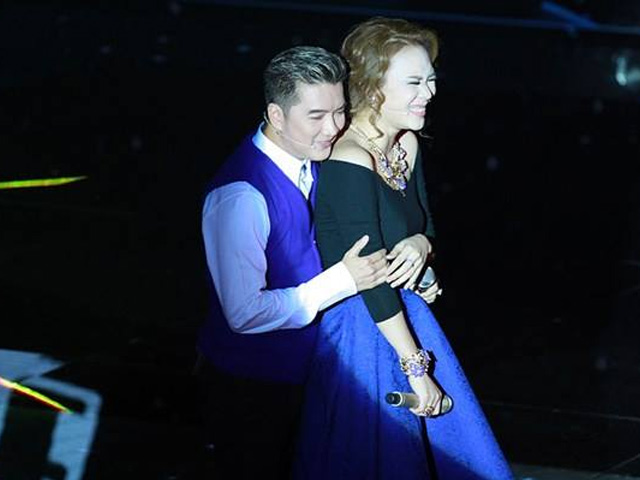 Ca nhạc - MTV - Mr Đàm lại "ôm chặt cứng" Mỹ Tâm trước triệu khán giả