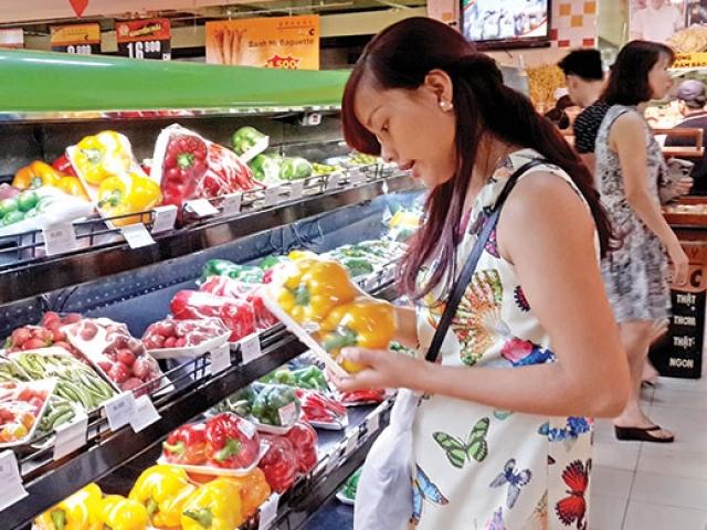 Thị trường - Tiêu dùng - Lo thực phẩm "bẩn", người Việt vẫn nhắm mắt mua