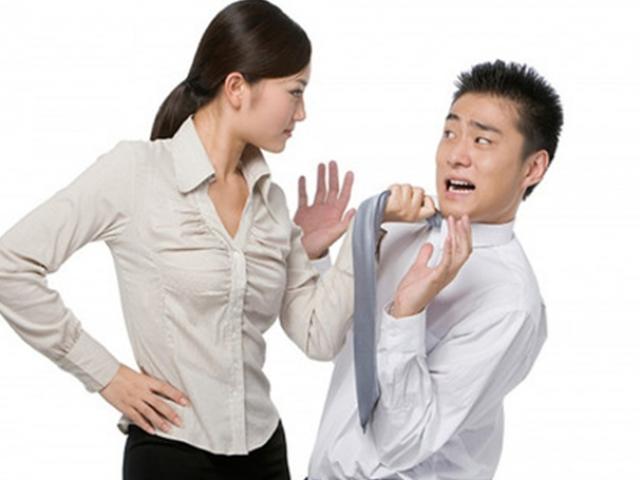 Bạn trẻ - Cuộc sống - Mệt mỏi vì vợ ghen tuông, bắt "nộp thuế" hàng đêm
