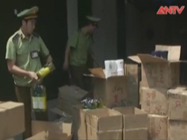 Thị trường - Tiêu dùng - Chặn đứng xe khách vận chuyển mỹ phẩm TQ về Hà Nội