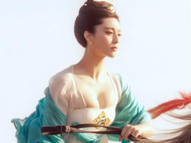 Hậu trường phim - Phạm Băng Băng lại dùng vòng 1 "tiếp thị" phim mới