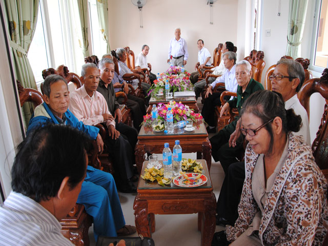 Tin tức trong ngày - Nguyên Bí thư Thừa Thiên-Huế trả lại tiền trợ cấp Anh hùng LLVTND