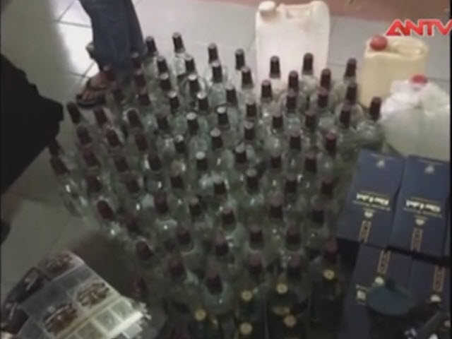 Thị trường - Tiêu dùng - "Phù phép” Chivas hảo hạng từ rượu giá rẻ và phẩm màu