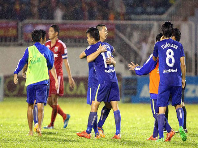 Bóng đá - V18 V-League: Nóng ngôi đầu, HAGL đi săn thiếu "tướng"