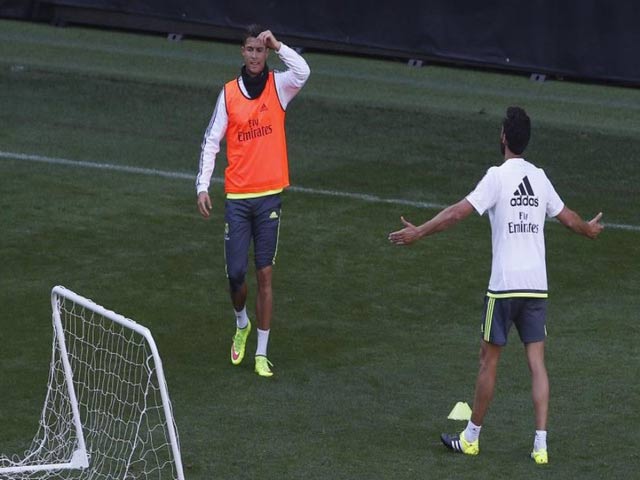 Bóng đá - Mất bàn thắng trên sân tập, Ronaldo chửi thề Benitez