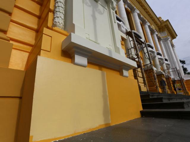 Tin tức trong ngày - Nhà hát lớn Hà Nội lại được “thí nghiệm” màu sơn mới