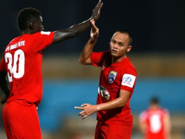 Bóng đá - Bàn thắng "siêu dị" của sao trẻ Thanh Hóa