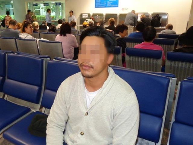 Tin tức Việt Nam - Hành khách bị trói vì hút thuốc trên máy bay, chống đối tiếp viên