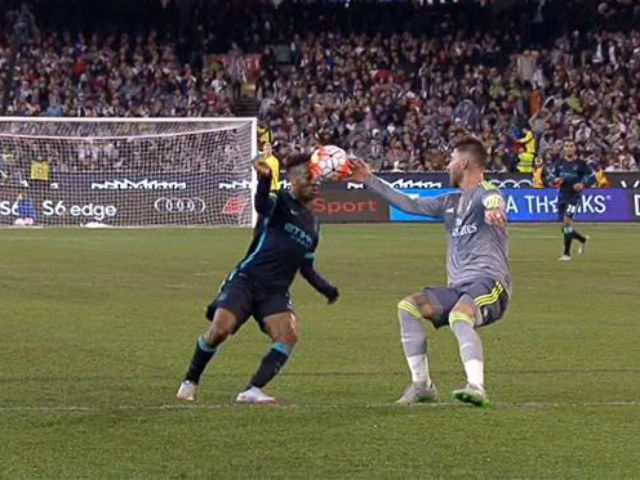 Video bàn thắng - Tranh cãi: Real bị thổi oan penalty