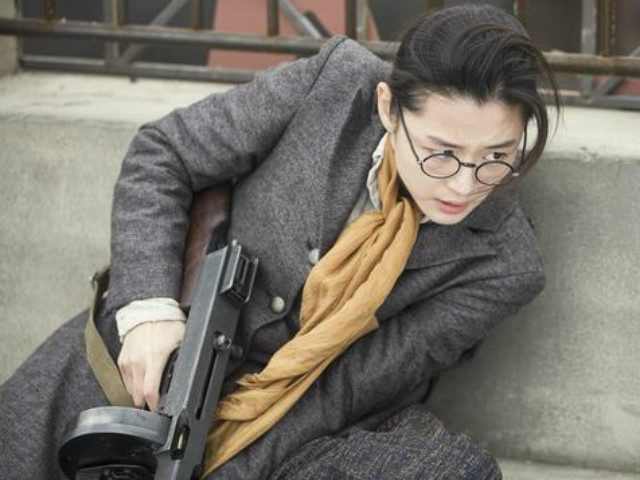 Phim - Nữ sát thủ bắn tỉa của Joen Ji Hyun "xới tung" rạp chiếu Hàn