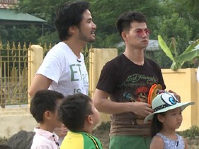 Phim - Bố con Xuân Bắc dùng "chiêu" để lấy được mật thư