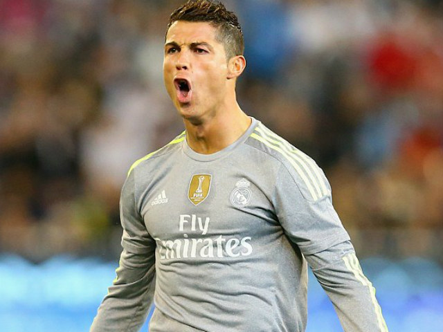 Ngôi sao bóng đá - PSG chi 120 triệu euro mua CR7, Real vẫn “ngoảnh mặt”