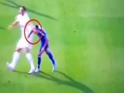 Video bóng đá hot - Ibra ra đòn kiểu võ thuật với Terry