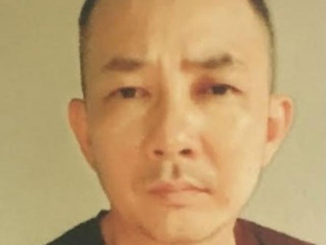 Pháp luật - Bắt cán bộ phường nhận “chạy” sổ đỏ, xây nhà trái phép