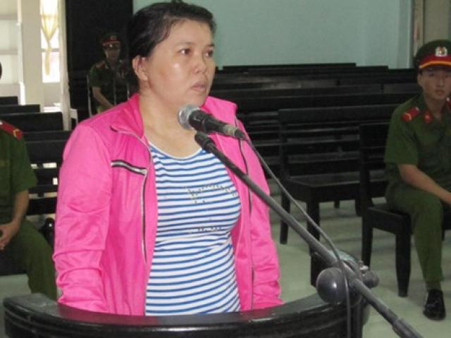 Pháp luật - Đi tù vì vào sân trường ‘bẻ giúp cổ áo’ cho học sinh