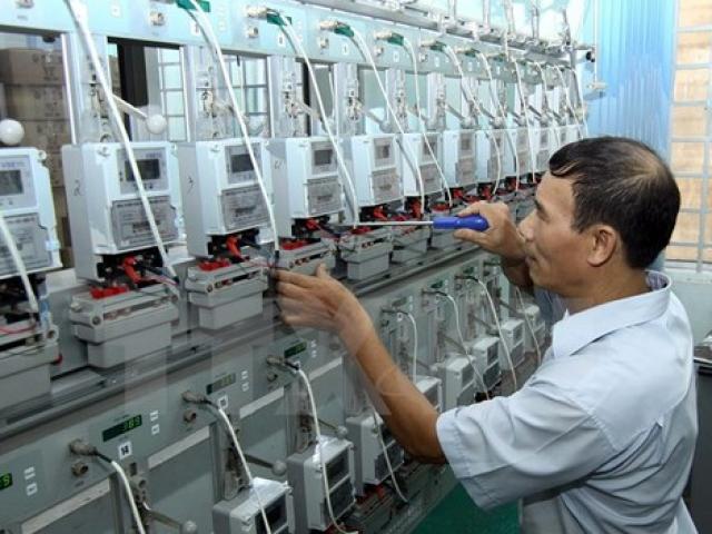 Thị trường - Tiêu dùng - Thay hàng loạt công tơ điện tử: Lo chi phí “bổ” thêm vào giá điện