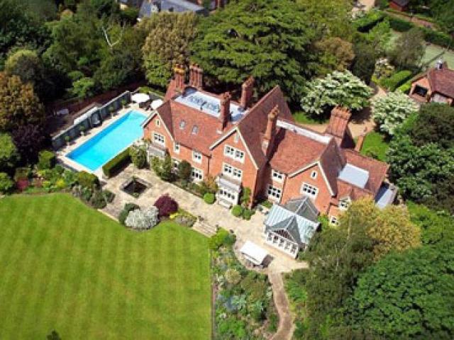 Chung cư-Nhà đất-Bất động sản - Giới siêu giàu đang đổ về Vương quốc Anh