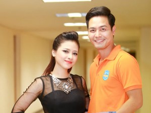 Ca nhạc - MTV - Dương Hoàng Yến mặc sexy bên MC Phan Anh