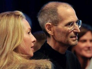 Tài chính - Bất động sản - Steve Jobs và &quot;bóng hồng&quot; giúp ông sống mãi