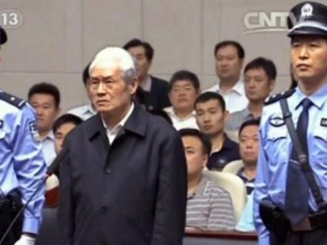 Tin tức trong ngày - Quan chức TQ rủ nhau đi xem bói để tránh "ngã ngựa"