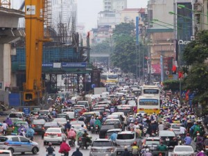 Tin tức trong ngày - Ảnh: Dân Thủ đô khốn khổ vì “lô cốt” đường sắt trên cao