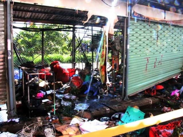 Tin tức trong ngày - TP.HCM: Cháy chợ Nông sản Thủ Đức