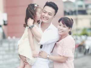 Đời sống Showbiz - Mỹ nam &quot;Cầu vồng tình yêu&quot; tình cảm bên vợ con