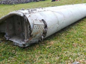 Thế giới - Tìm thấy mảnh vỡ thứ hai nghi là của MH370