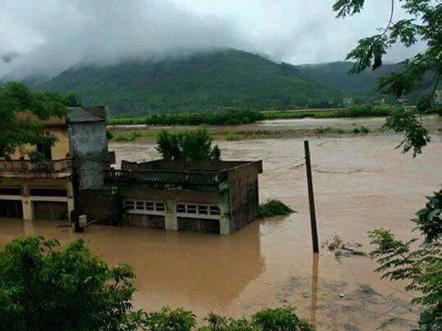 Bản tin 113 - Clip: Mưa lũ kinh hoàng bủa vây khắp miền Bắc