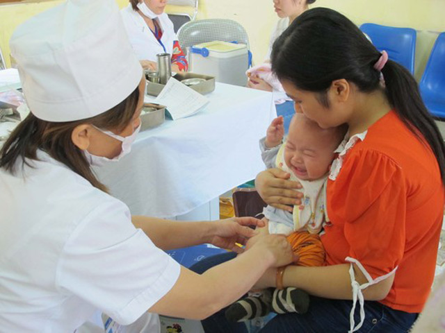 “Vắc-xin dịch vụ 6 trong 1 còn khan hiếm dài ngày”