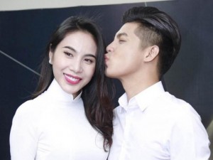 Ca nhạc - MTV - Thủy Tiên xin phép Công Vinh để hôn trai trẻ